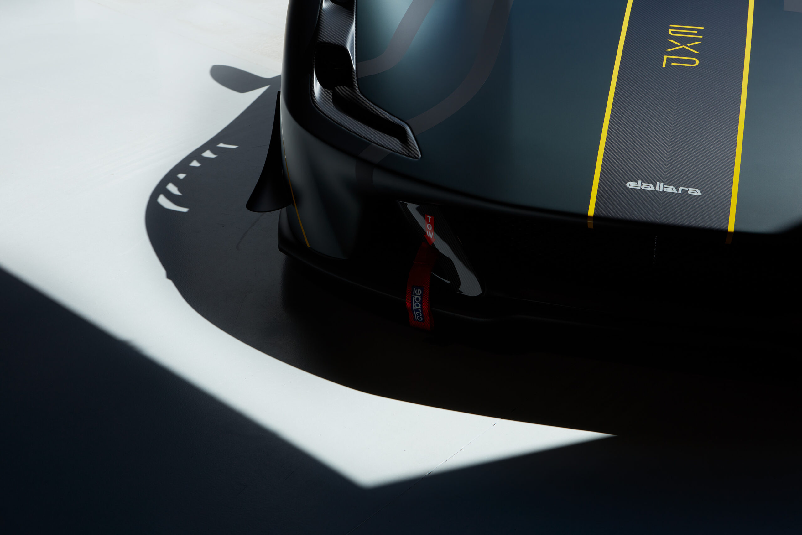 S_DALLARA_EXP_SHADOWS_07